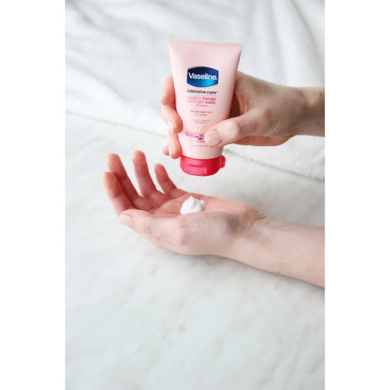 Vaseline Hand Care krém na ruce a nehty 75 ml