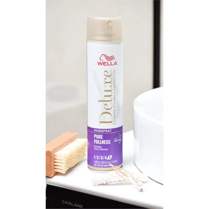 Wella Deluxe Pure Fullness lak na vlasy s extra silnou fixací pro objem 250 ml