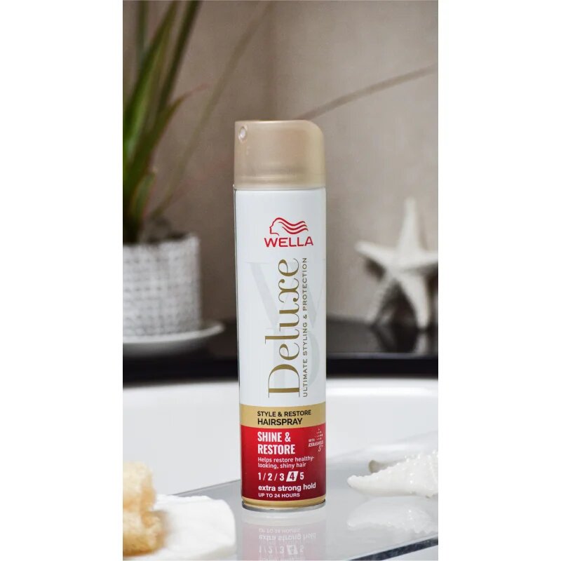 Wella Deluxe Shine & Restore lak na vlasy se silnou fixací pro objem 250 ml