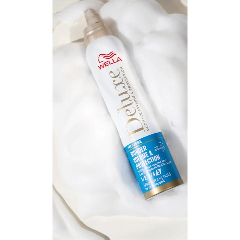 Wella Deluxe Wonder Volume & Protection pěnové tužidlo pro objem vlasů 200 ml