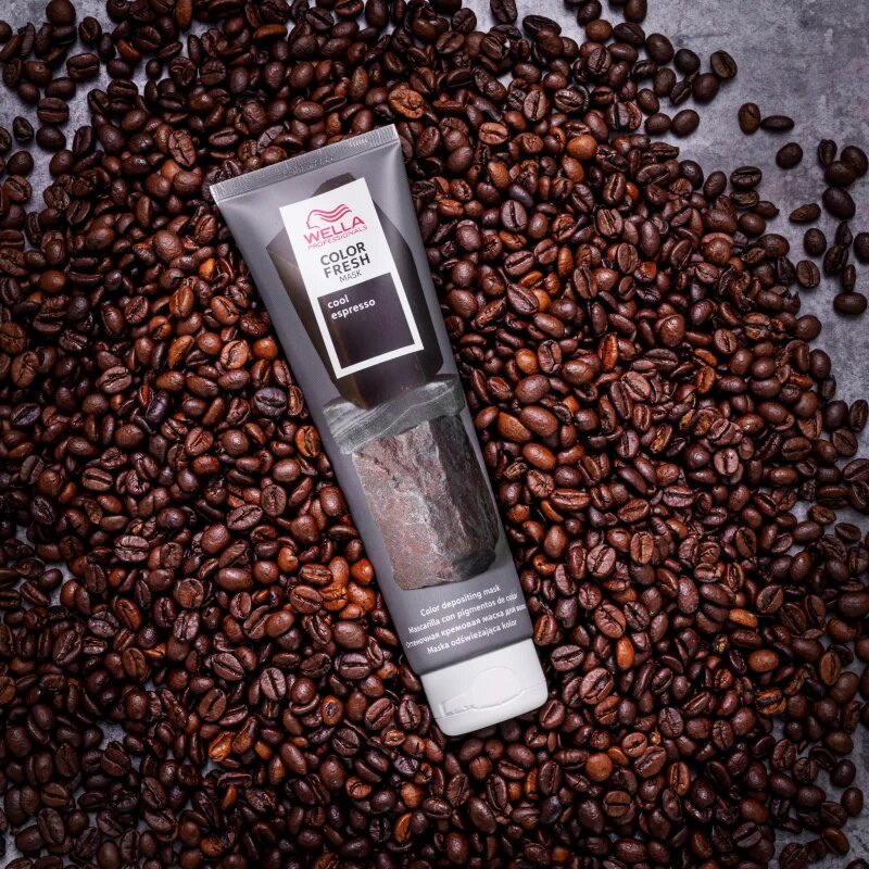 Wella Professionals Color Fresh barvicí maska pro všechny typy vlasů odstín Cool Espresso 150 ml