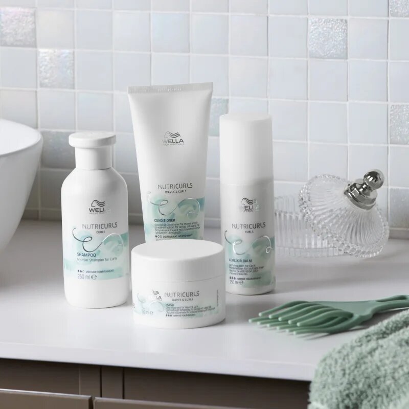 Wella Professionals Nutricurls Waves & Curls uhlazující maska pro vlnité a kudrnaté vlasy 150 ml