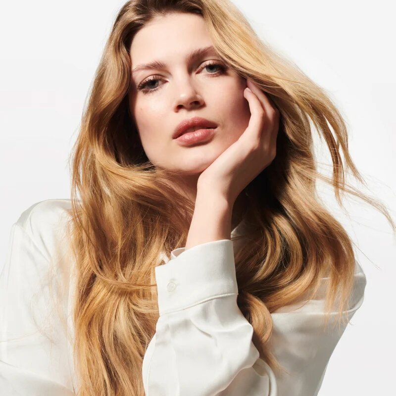 Wella Professionals Oil Reflections hydratační šampon pro lesk a hebkost vlasů 250 ml