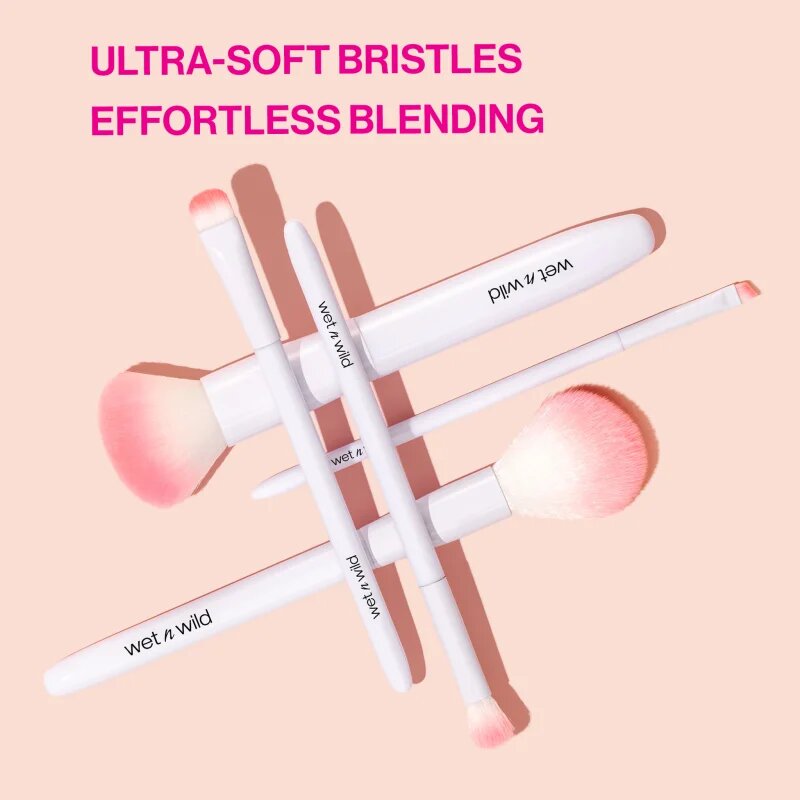 Wet n Wild Essential Crease Brush kulatý štětec na oční stíny 1 ks