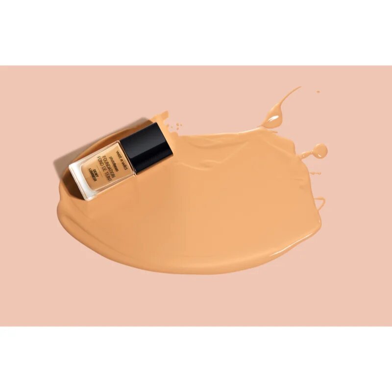 Wet n Wild PhotoFocus lehký hydratační make-up pro rozjasnění pleti odstín Classic Beige 28 ml
