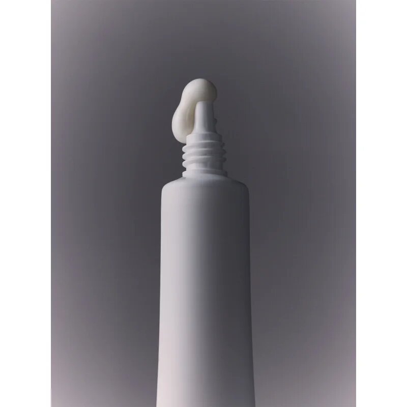WHAMISA Organic Flowers Eye Essence rozjasňující oční sérum s protivráskovým účinkem 30 ml