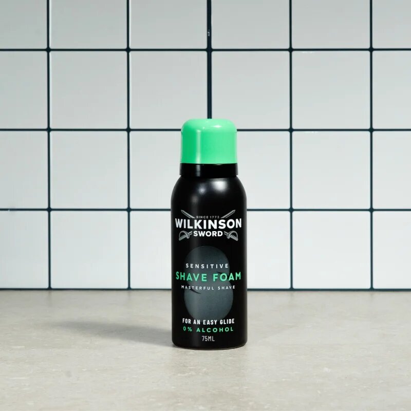 Wilkinson Sword Sensitive Shave Foam pěna na holení pro muže 75 ml