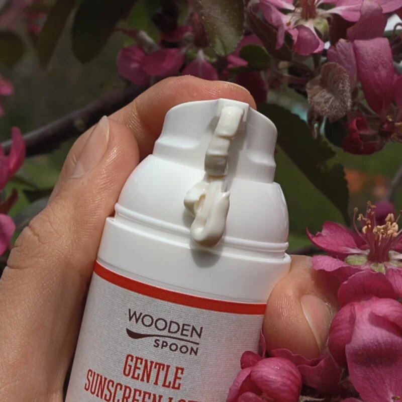 WoodenSpoon Baby & Family ochranné opalovací mléko pro celou rodinu SPF 50 50 ml