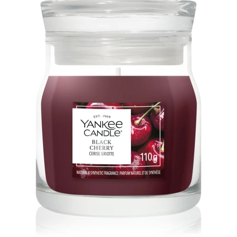 Yankee Candle Black Cherry vonná svíčka Signature 110 g