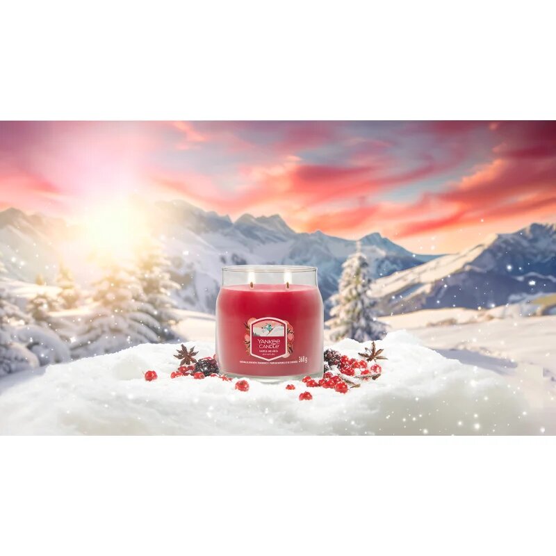 Yankee Candle Santa On Skis vonná svíčka 368 g