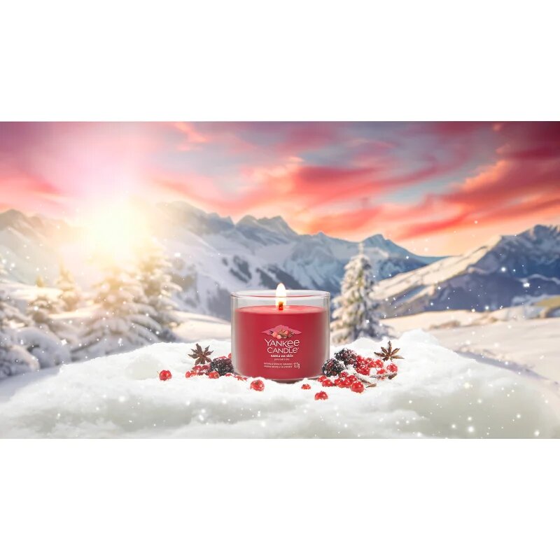 Yankee Candle Santa On Skis vonná svíčka Signature 122 g