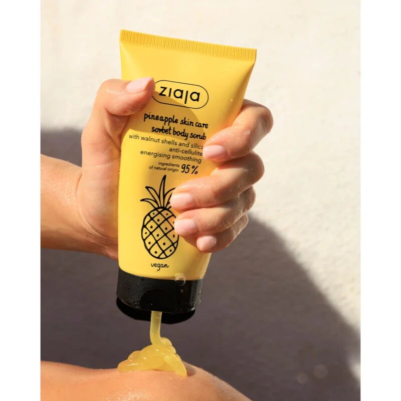 Ziaja Pineapple jemný tělový sorbet s peelingovým efektem 160 ml