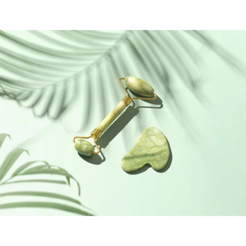 Zoë Ayla Luxurious Jade Crystal Roller masážní váleček na obličej 1 ks