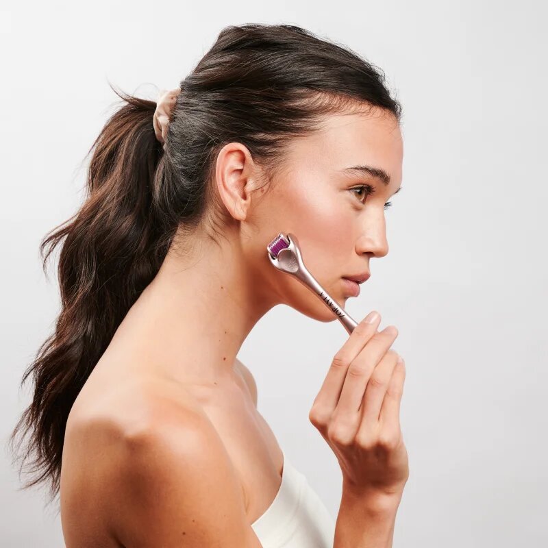 Zoë Ayla Micro-Needling Derma Roller mikrojehličkový aplikátor na obličej 1 ks
